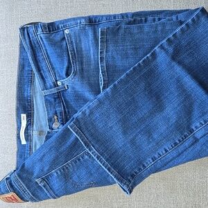 Levi's Women's 18W Classic Jeans